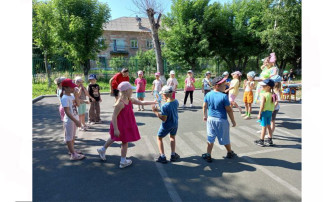 Развлечение ''День семьи, любви и верности'' Развлечение ''День семьи, любви и верности''.